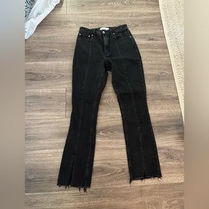 ABERCROMBIE HIGH RISE SKINNY JEAN CURVE LOVE SZ 26 BLACK W SLITS UP CENTER